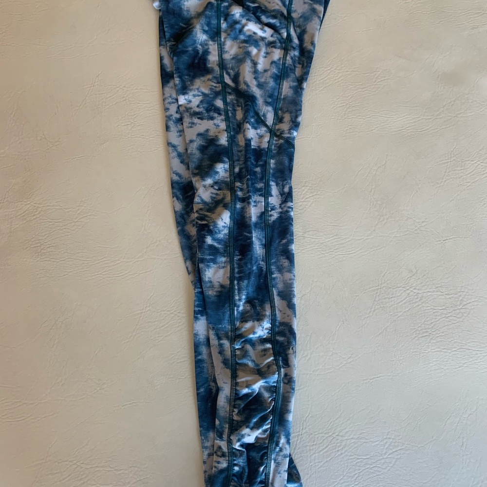 Lulu leggings size 6